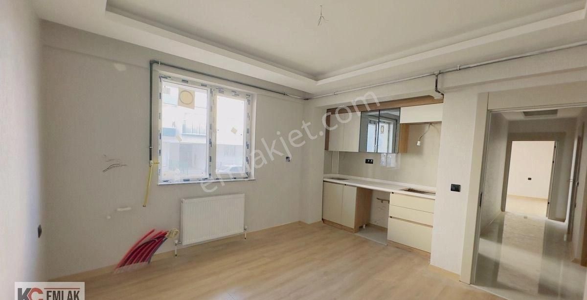 Kc Emlaktan Bölgenin En Uygun Ve Şık 2+0 85m2 Köşe Başında Fırsat Dairesi - Görsel 12