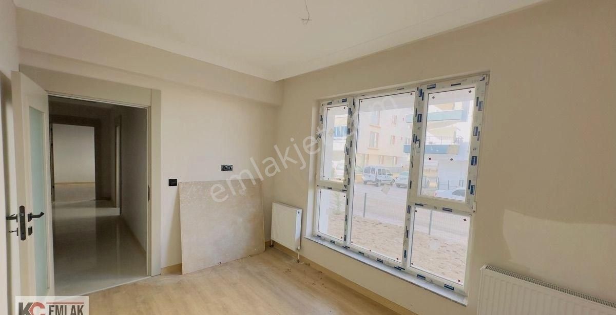 Kc Emlaktan Bölgenin En Uygun Ve Şık 2+0 85m2 Köşe Başında Fırsat Dairesi - Görsel 15