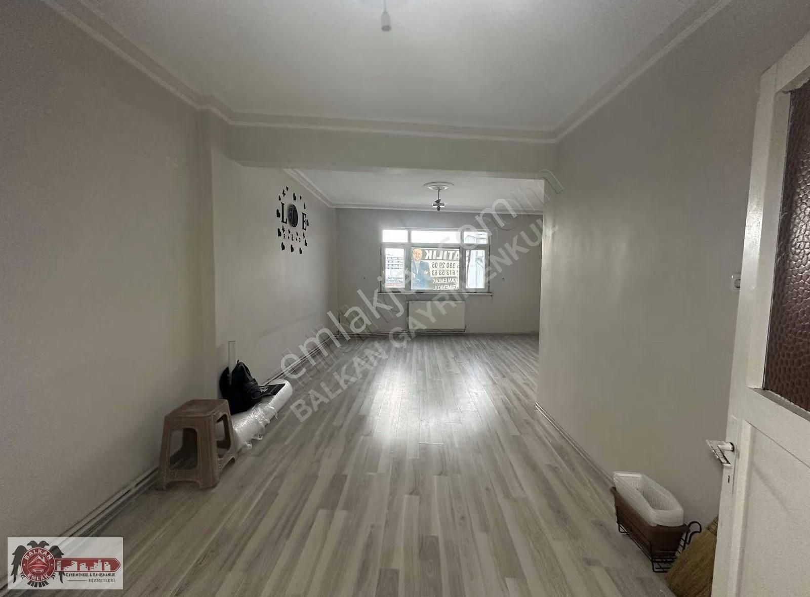 Bayrampaşa Orta Mahallede Arsa Tapulu 85 M² Net 2+1 Satılık
