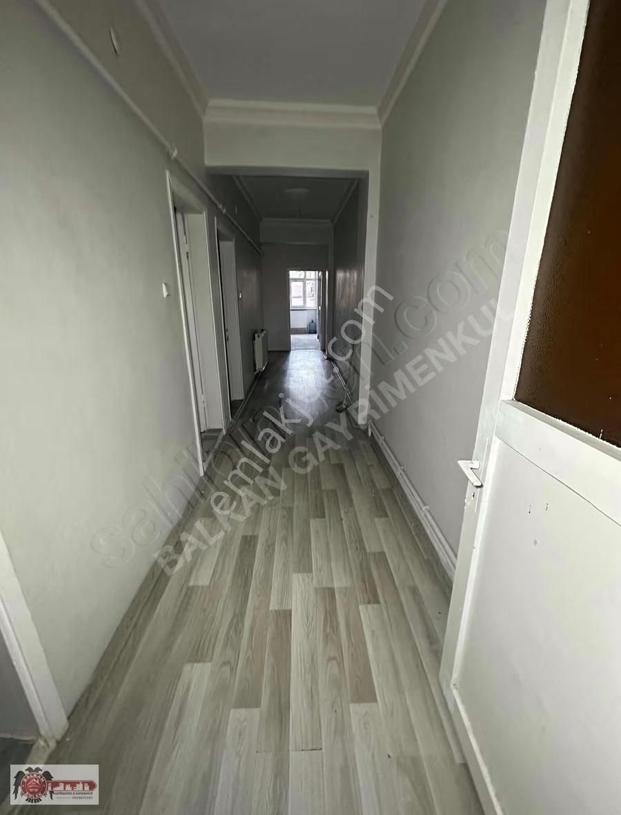Bayrampaşa Orta Mahallede Arsa Tapulu 85 M² Net 2+1 Satılık - Görsel 2
