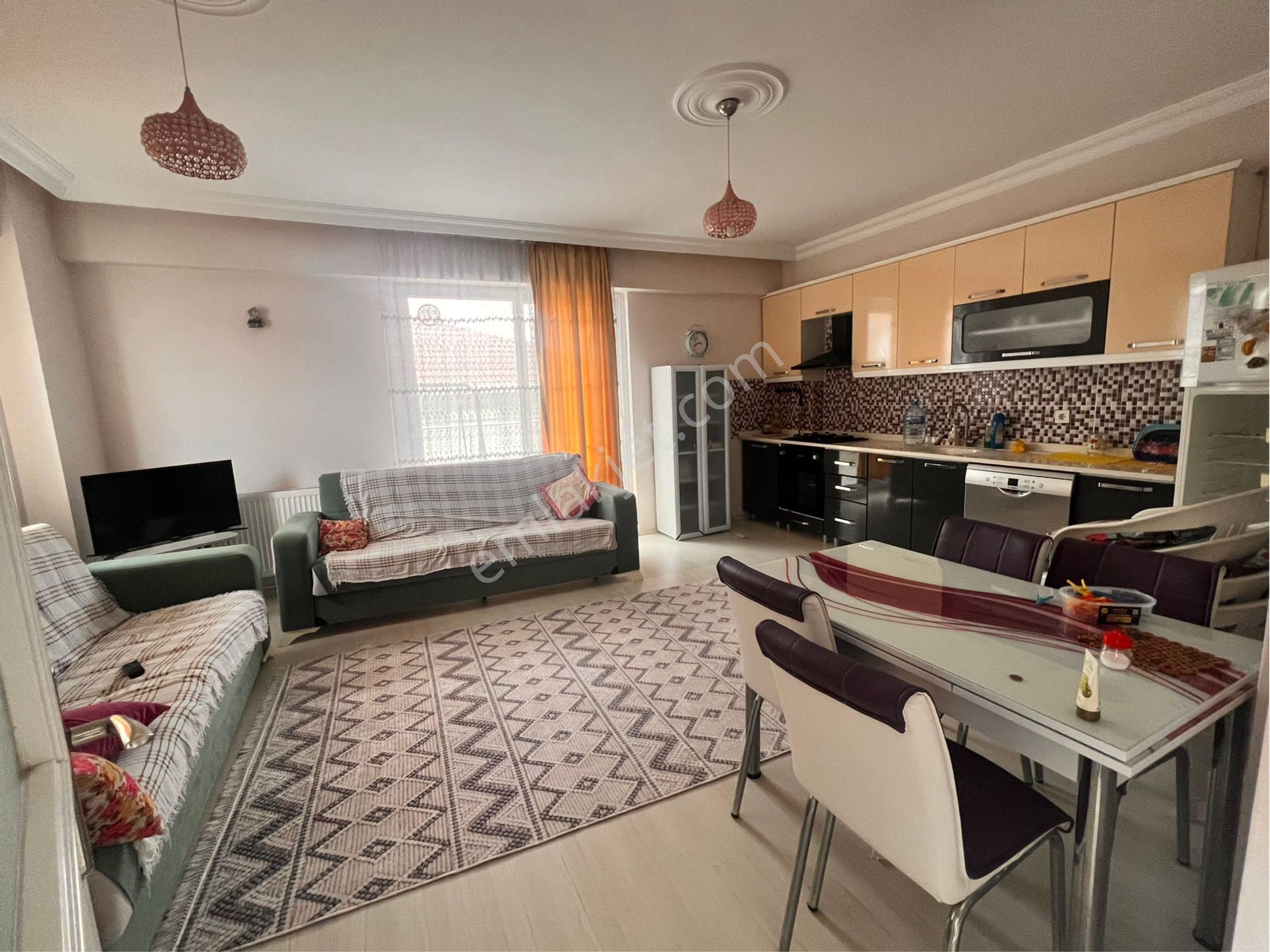 Şarköy Cumhuriyet Mah. Çift Balkon İskanlı Full Eşyalı Daire Satılık - Görsel 2