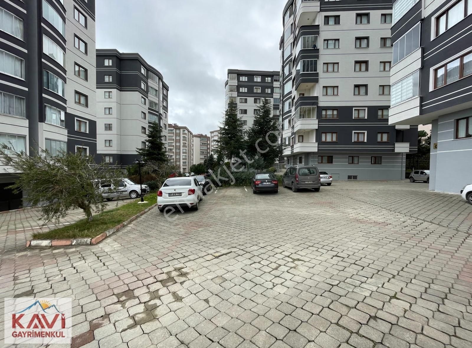 Aydınlıkevlerde Site İçinde Satılık Daire / Kavi Gayrimenkulden - Görsel 24