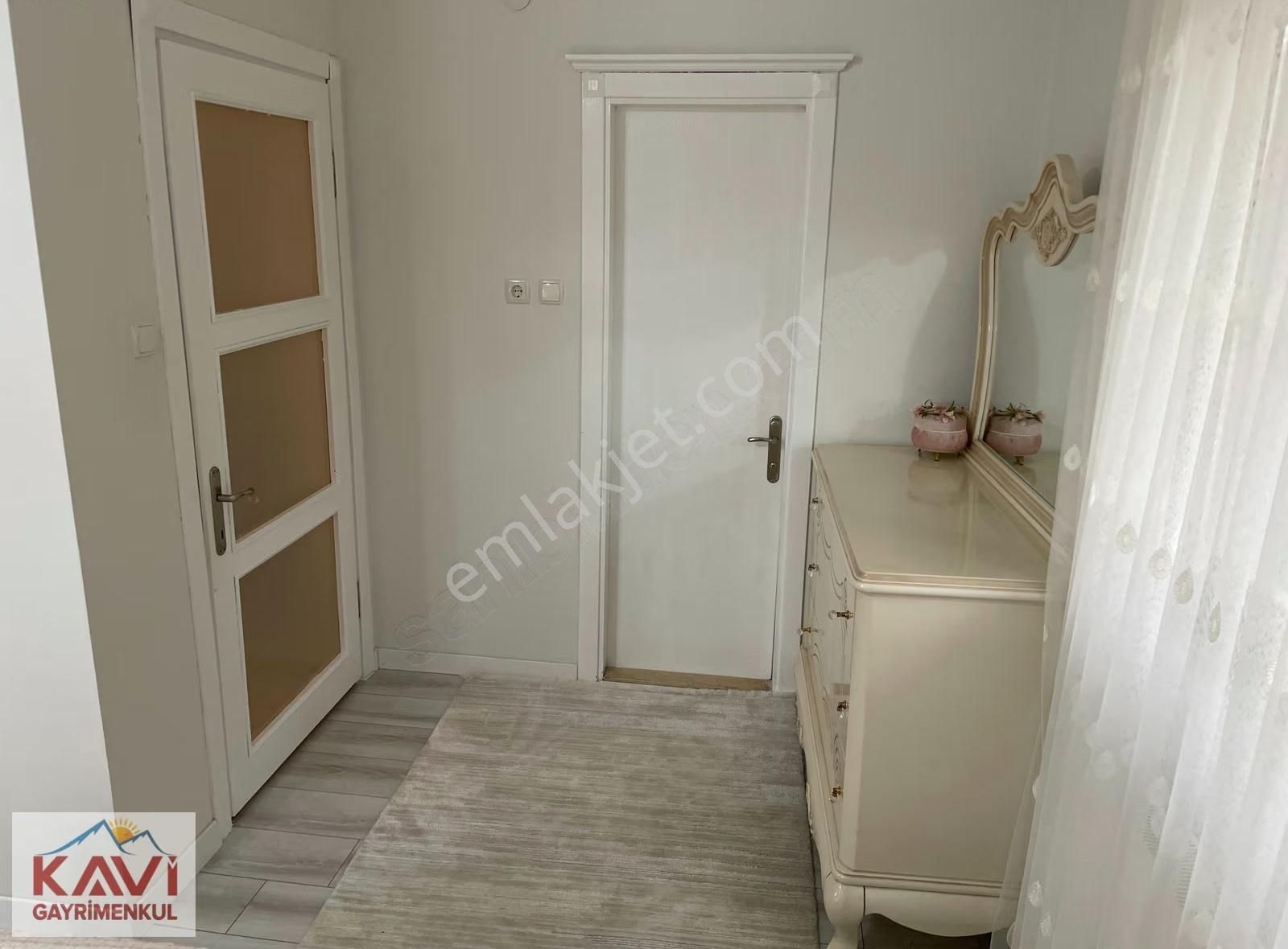 Aydınlıkevlerde Site İçinde Satılık Daire / Kavi Gayrimenkulden - Görsel 10
