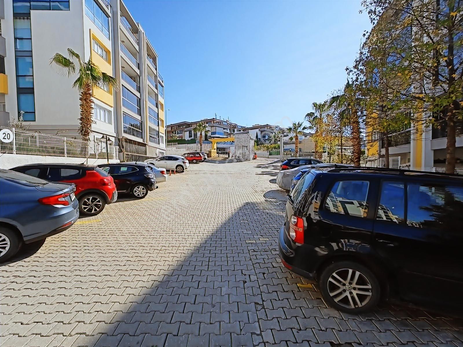 Kuşadası Ege Mahallesi Havuzlu Sitede Manzaralı Dubleks Daire - Görsel 2