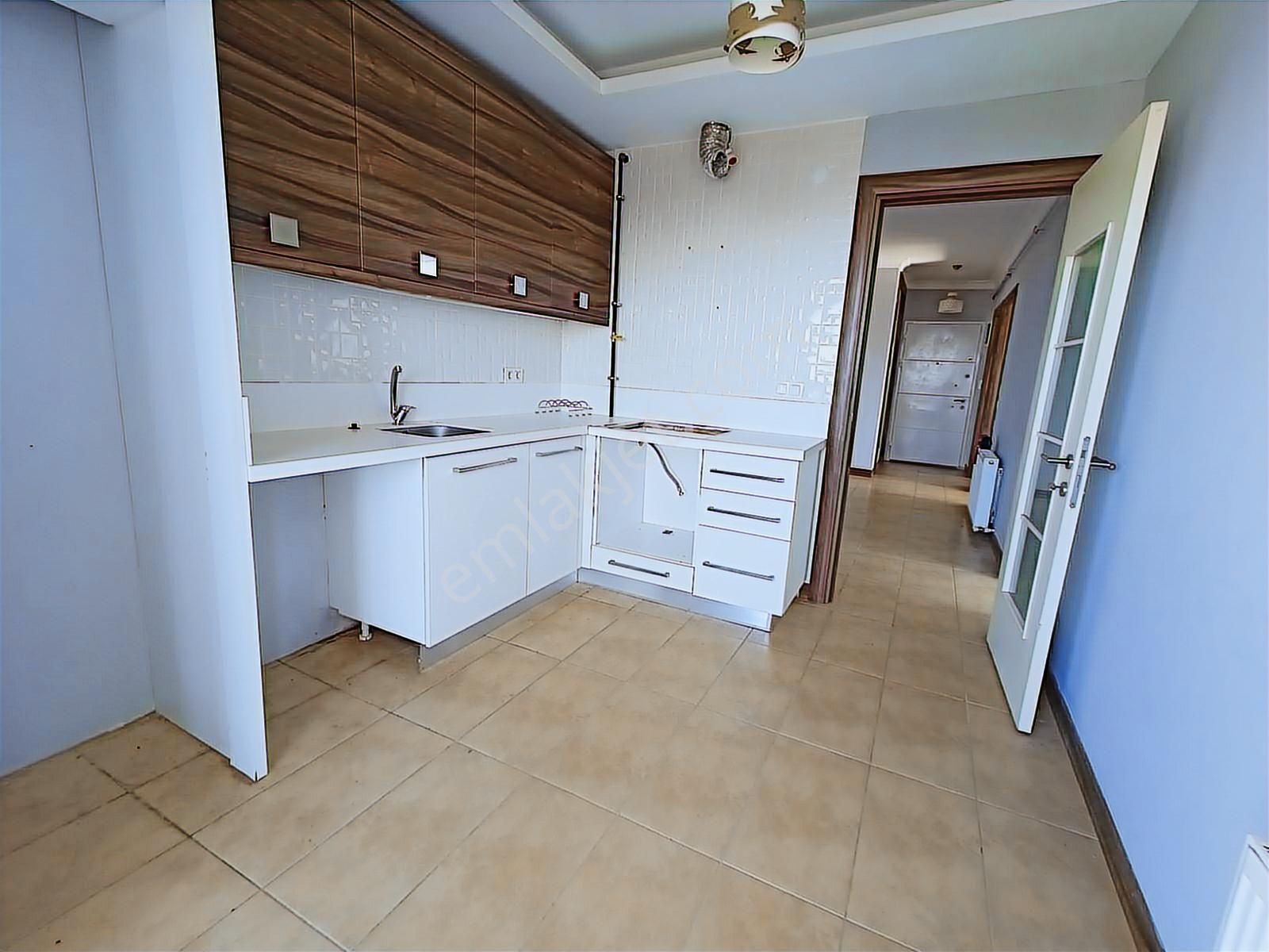 Kuşadası Ege Mahallesi Havuzlu Sitede Manzaralı Dubleks Daire - Görsel 15