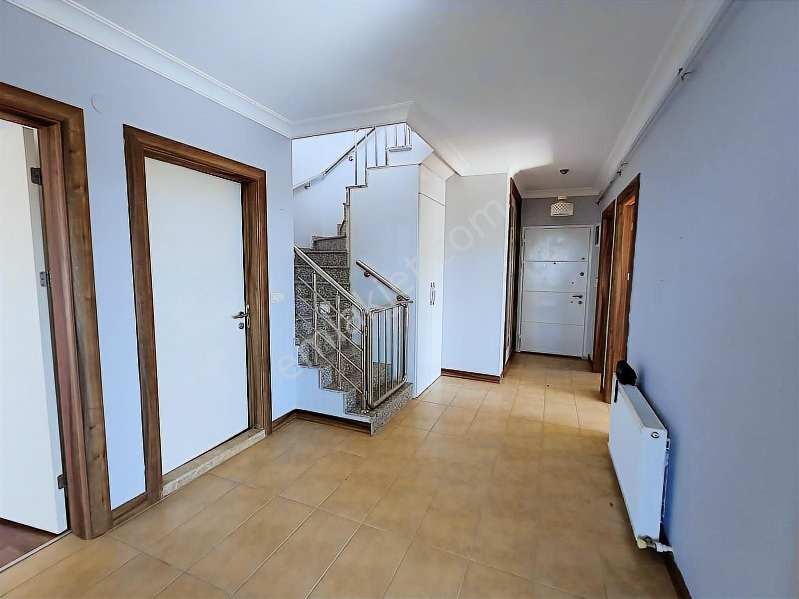 Kuşadası Ege Mahallesi Havuzlu Sitede Manzaralı Dubleks Daire - Görsel 23