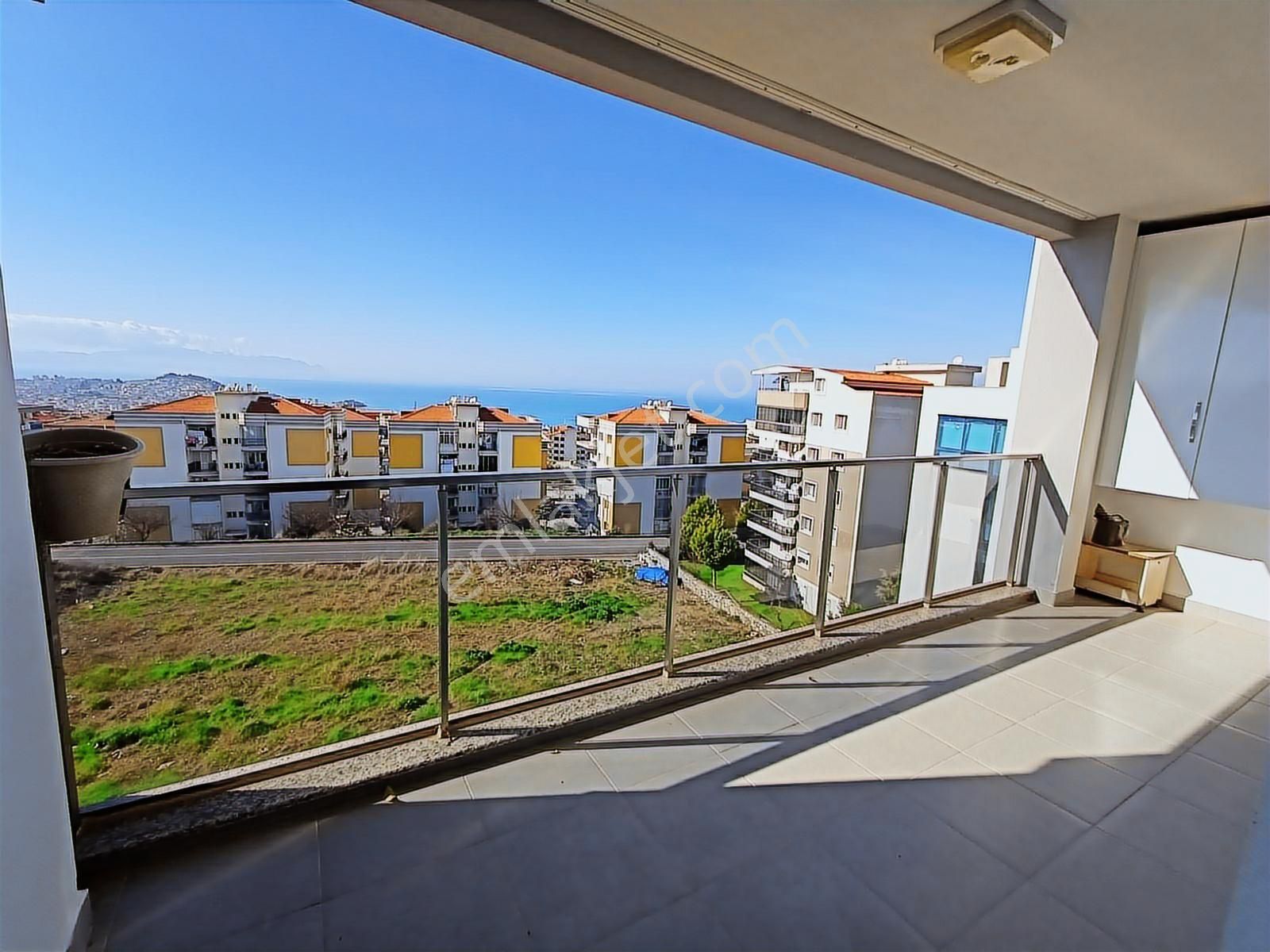 Kuşadası Ege Mahallesi Havuzlu Sitede Manzaralı Dubleks Daire - Görsel 17