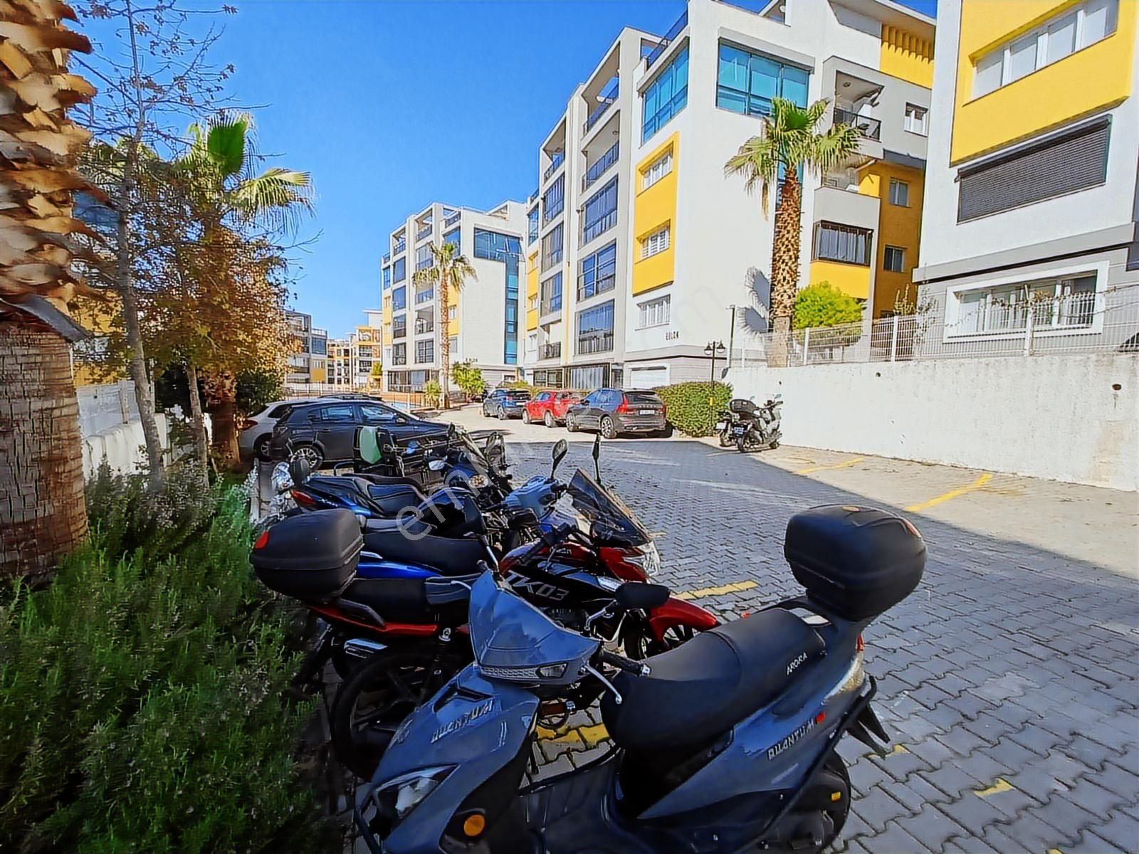 Kuşadası Ege Mahallesi Havuzlu Sitede Manzaralı Dubleks Daire - Görsel 35