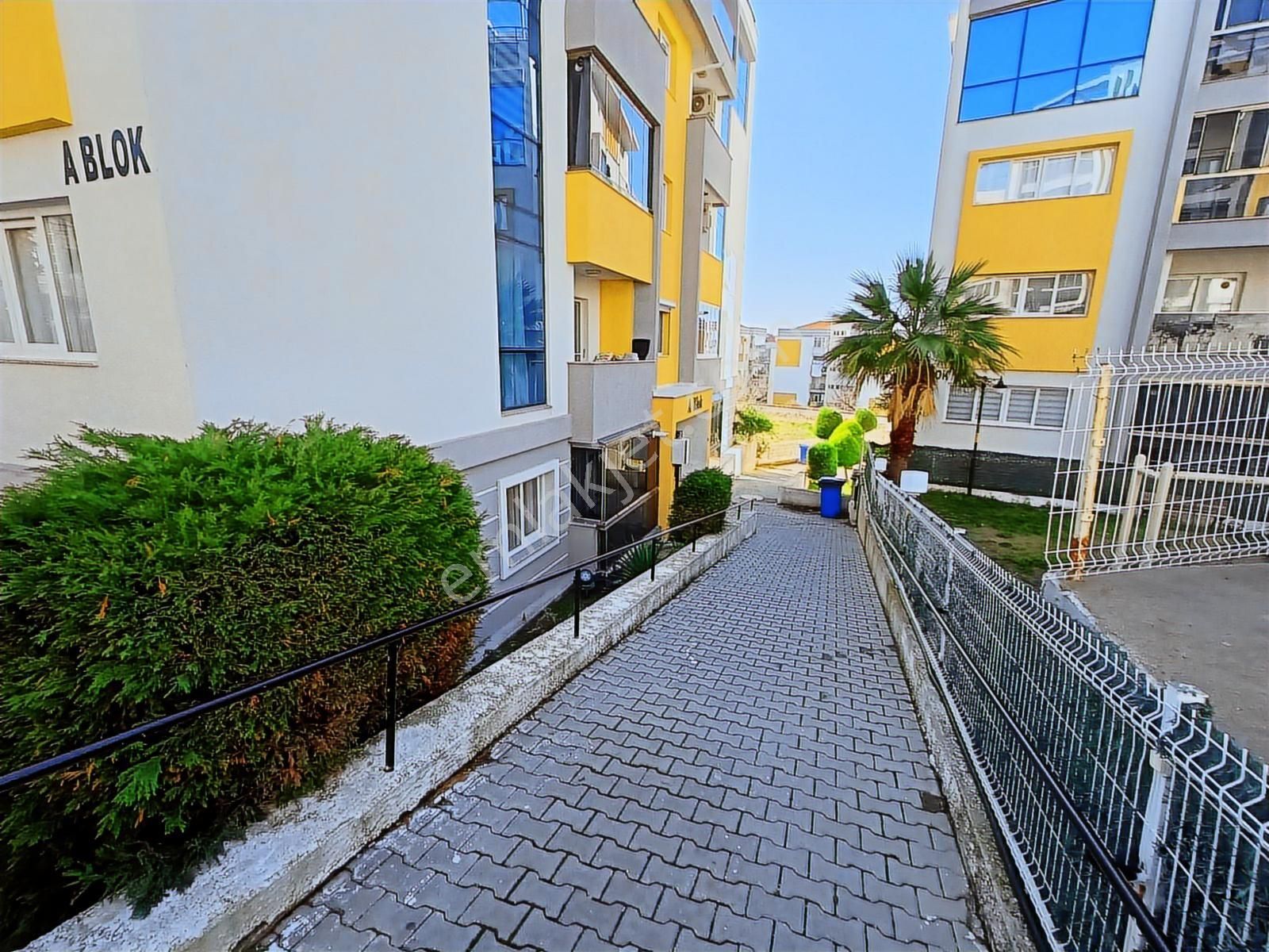 Kuşadası Ege Mahallesi Havuzlu Sitede Manzaralı Dubleks Daire - Görsel 22