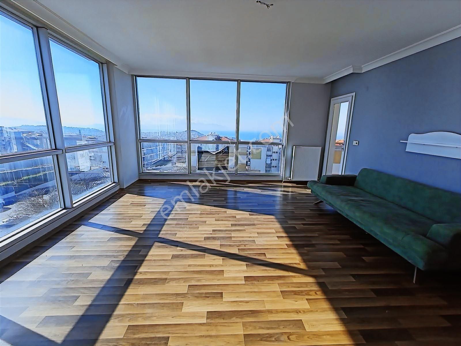 Kuşadası Ege Mahallesi Havuzlu Sitede Manzaralı Dubleks Daire - Görsel 9