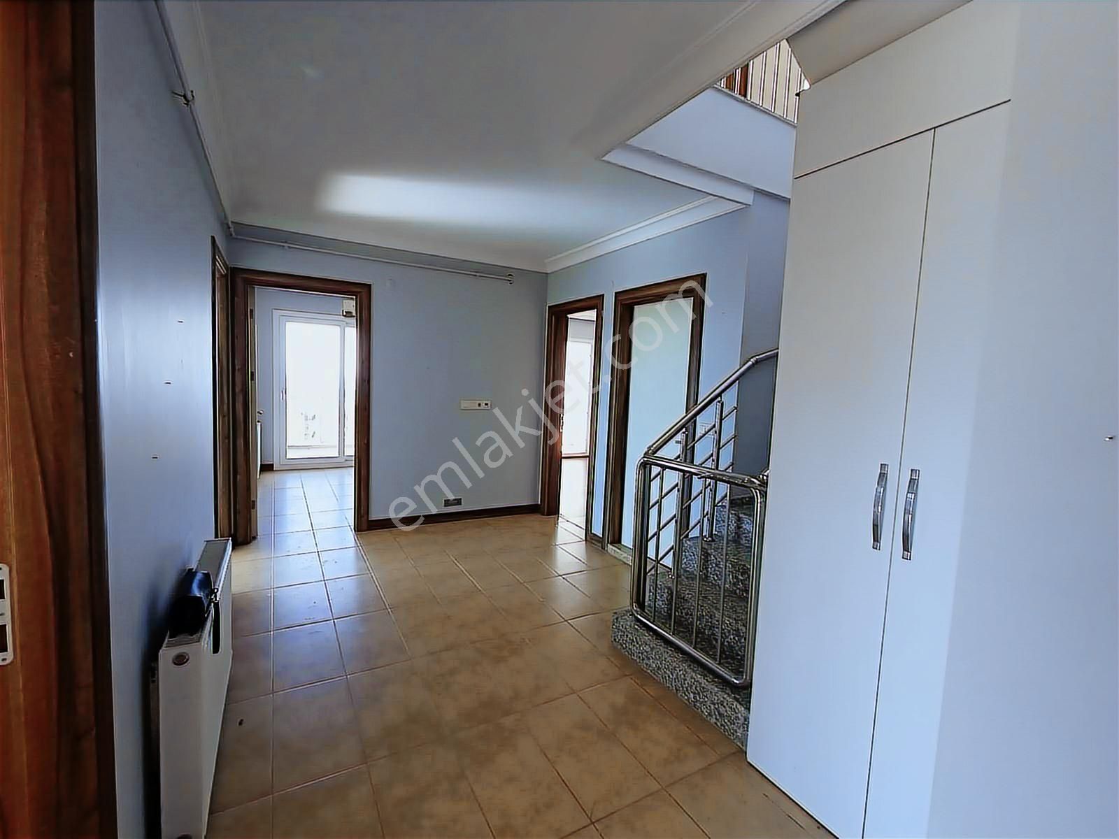 Kuşadası Ege Mahallesi Havuzlu Sitede Manzaralı Dubleks Daire - Görsel 5