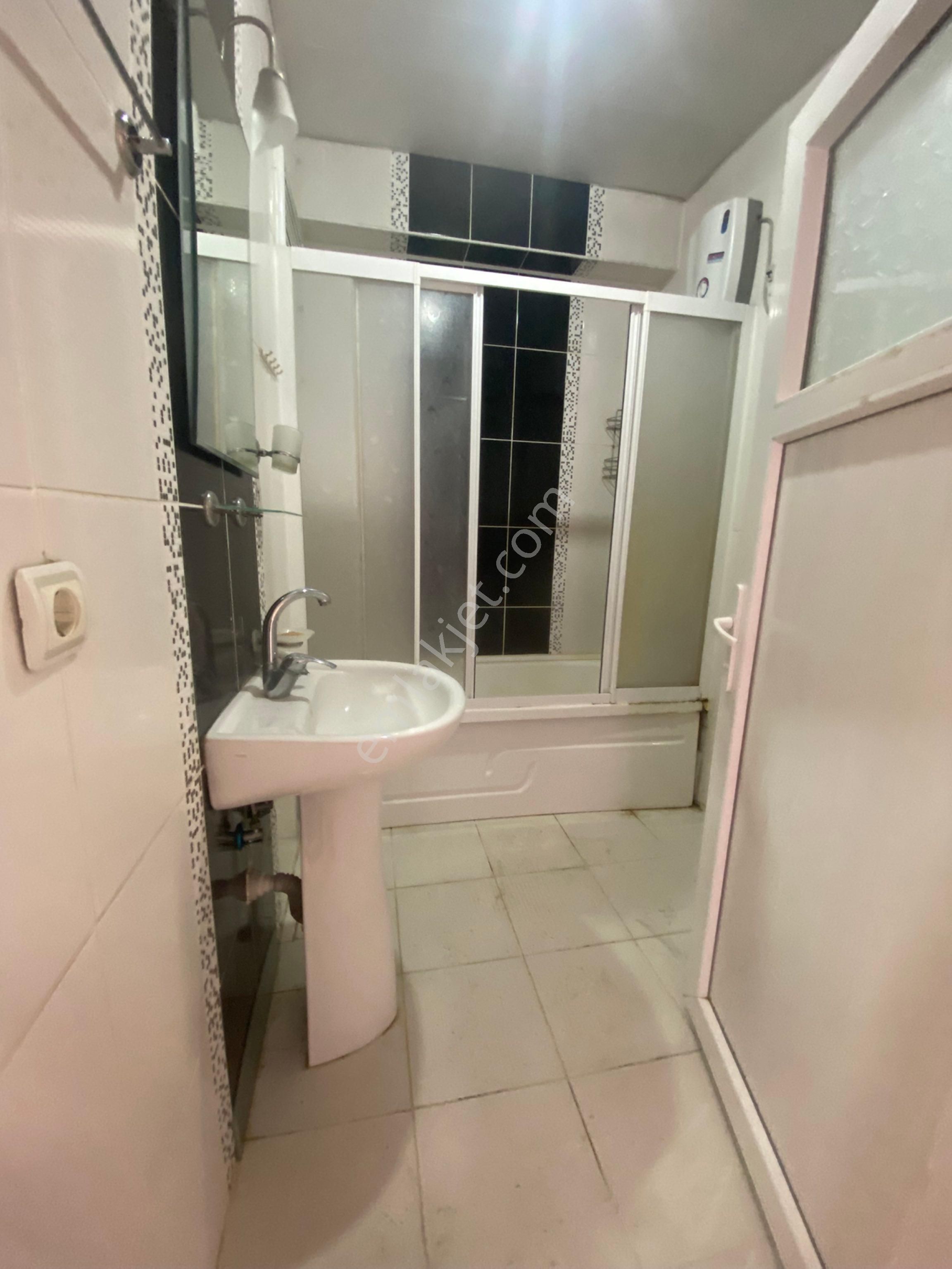 Örnek Mahallesinde Kiralık Geniş 3+1 - Görsel 12