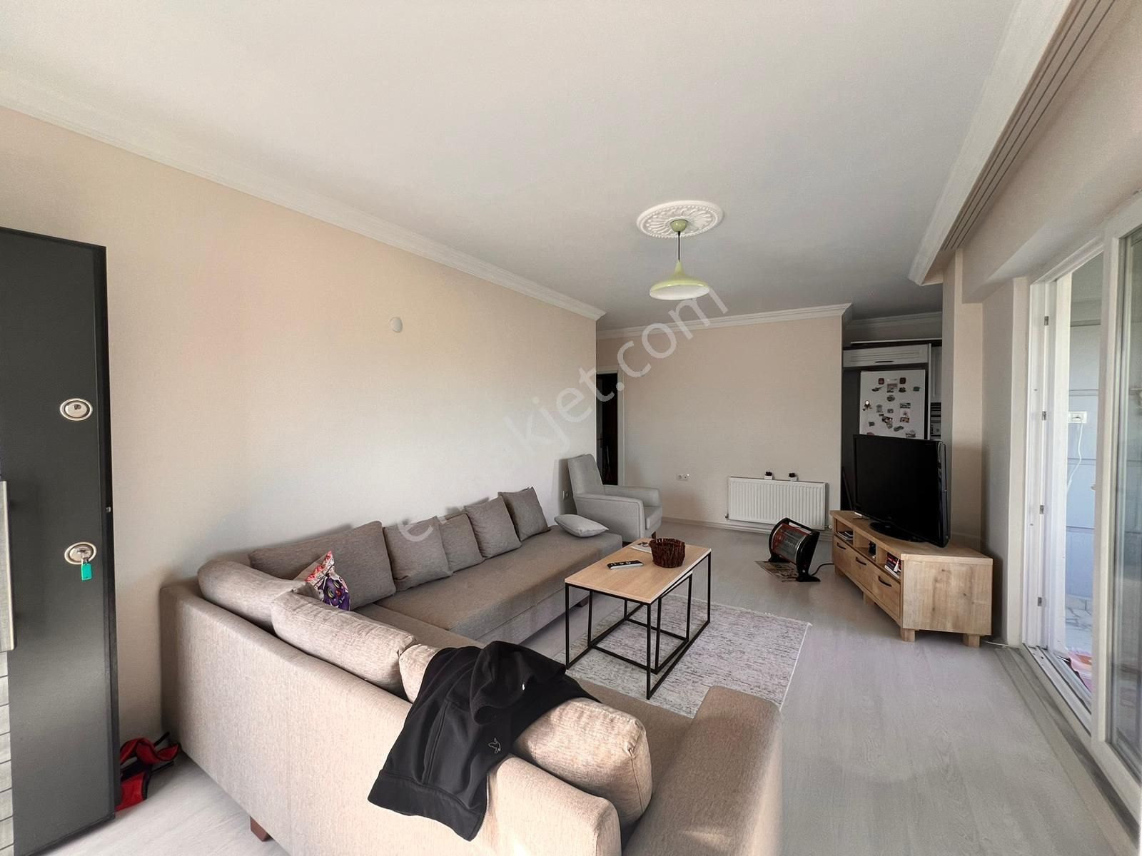 Şarköy Cumhuriyet Mah. Havuzlu Sitede Çift Balkon Full Eşyalı Kombili Cam Balkonlu Daire Satılık - Görsel 9