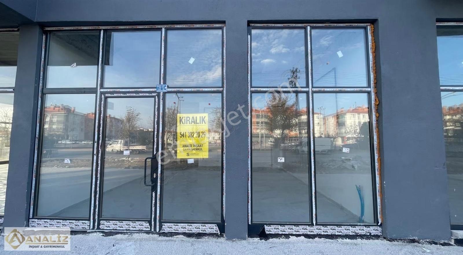 Analiz'den Karaman Caddesine Cephe 40 M2 Satılık Dükkan