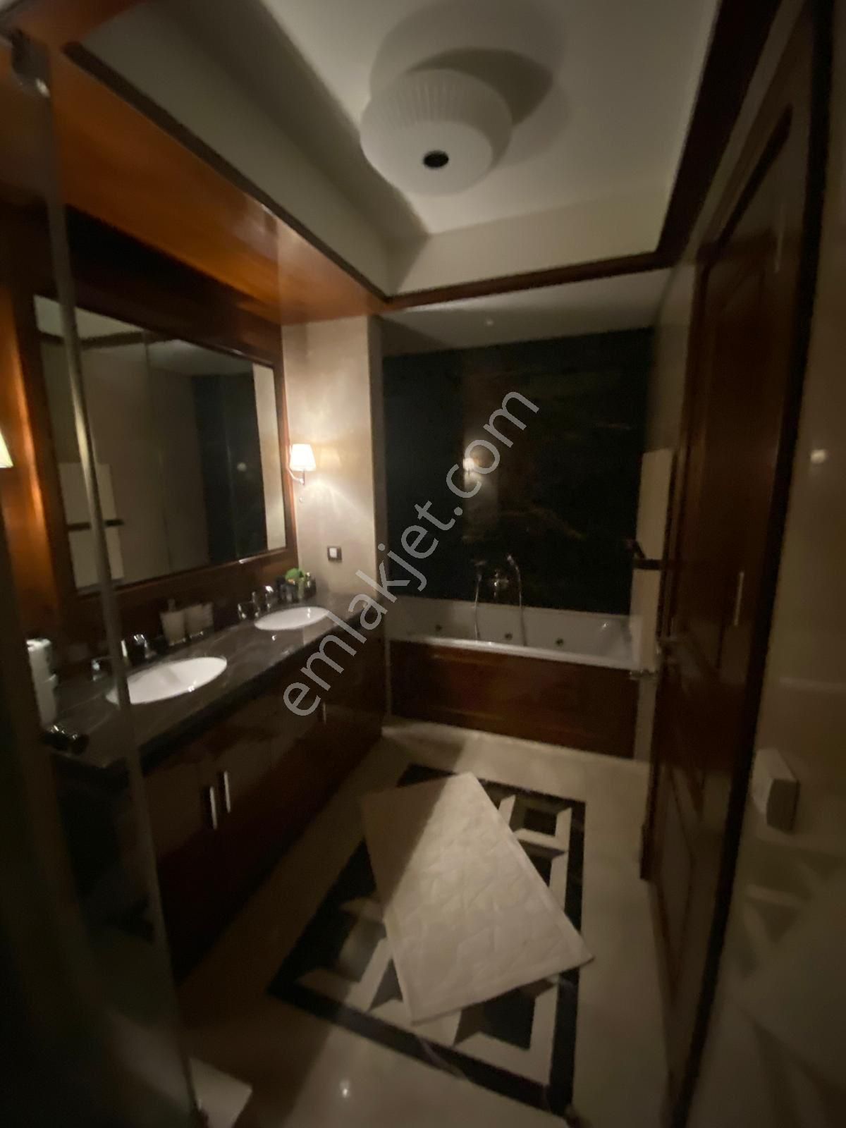 Emaar Square Resıdence 4+1 Manzaralı 175m2 Klasık Blok’da Satılık Daire - Görsel 16