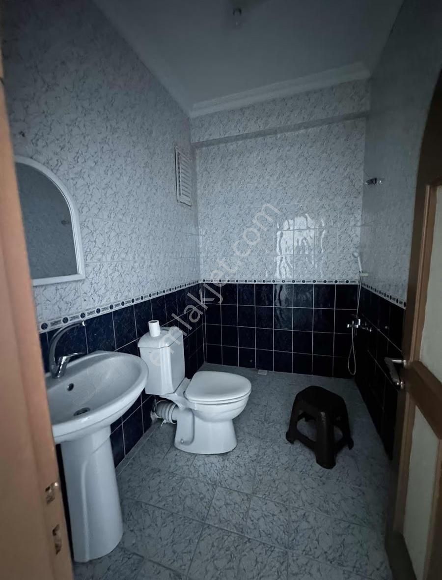 Vergi Dairesinin Arkasında Kiralık Büyük Ofis - Görsel 9