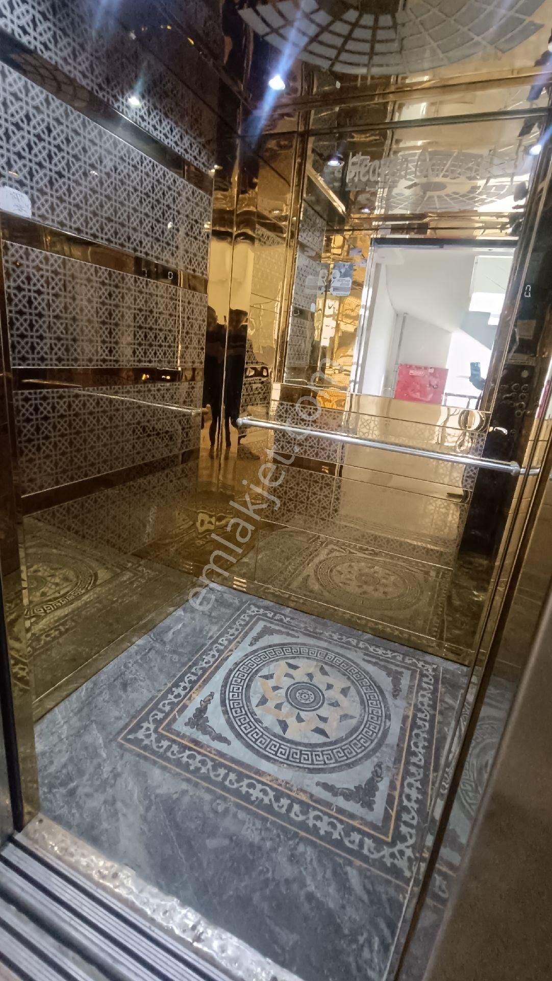 Gültepe Mahallesinde Havuzlu Site İçerisinde 3+1 Full Eşyalı Kiralık Daire - Görsel 32