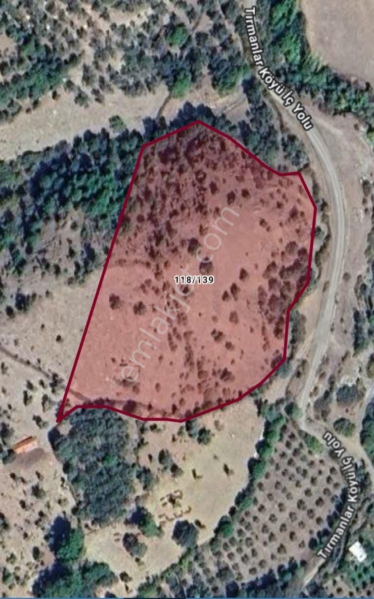 Bergama Tırmanlar'da Satılık 26.902 M² Tarla