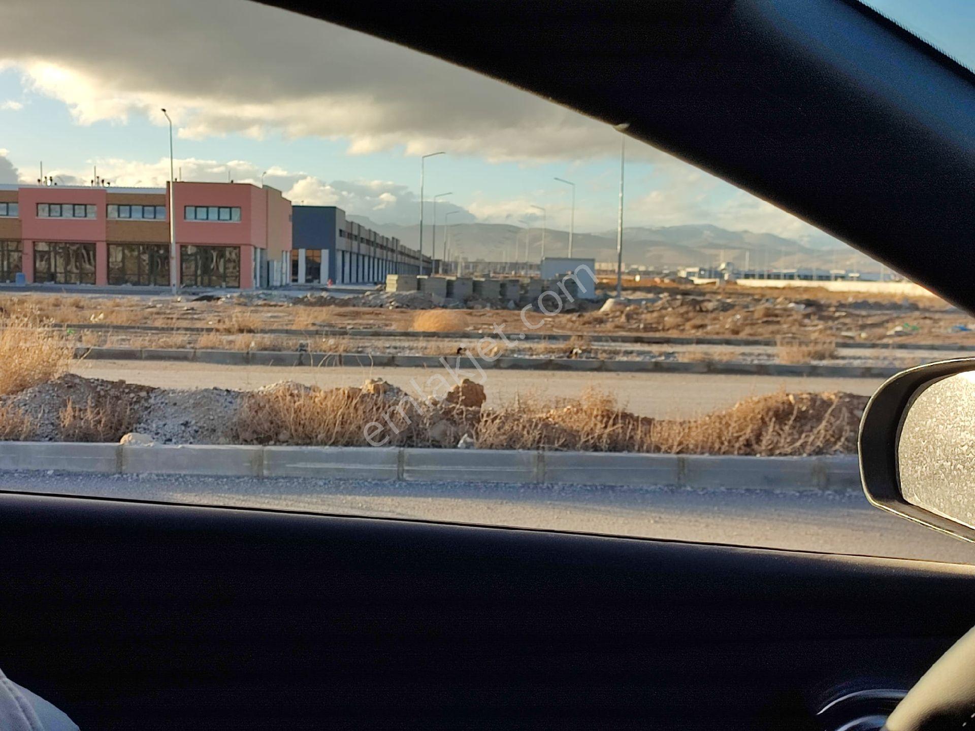 Karakoç Gayrimenkul Elit 2 Sanayi Sitesinde 1.000m2 Satılık Sanayi Hissesi - Görsel 3