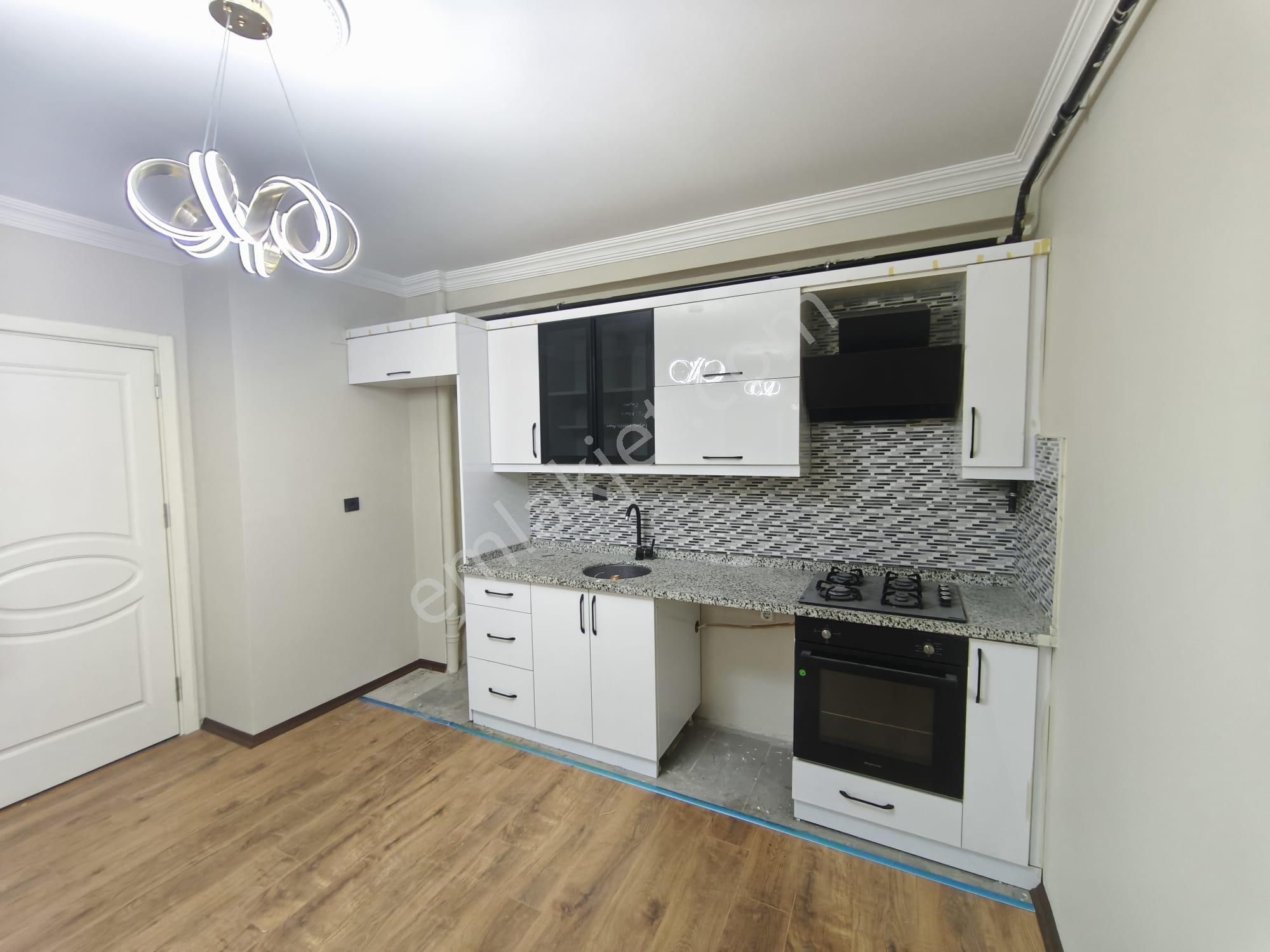 Esse My Home Dan Satılık 2+1 Mithatpaşa Cami Yakını Full Yapılı Geniş Daire - Görsel 3