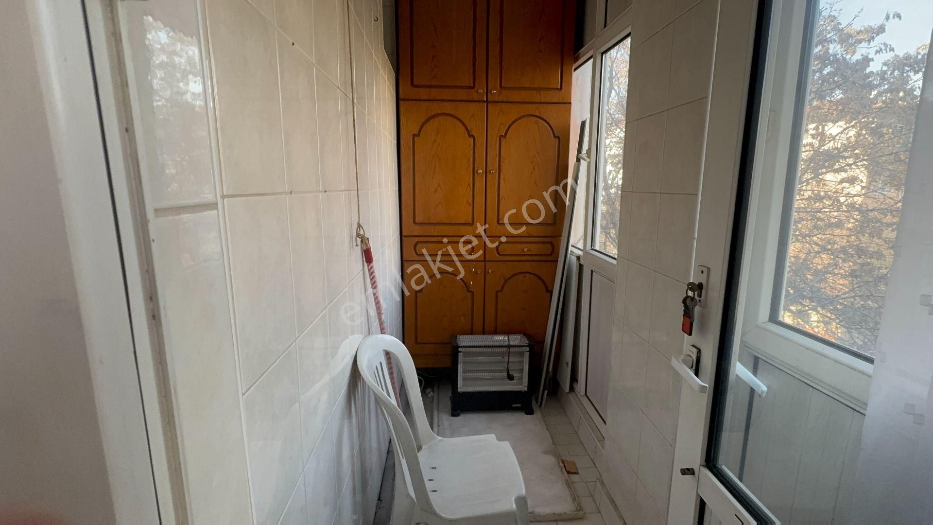 Ankara Yenimahalle Barış Mah Kısmi Eşyalı Kiralık 3+1 120 M2 Daire - Görsel 12