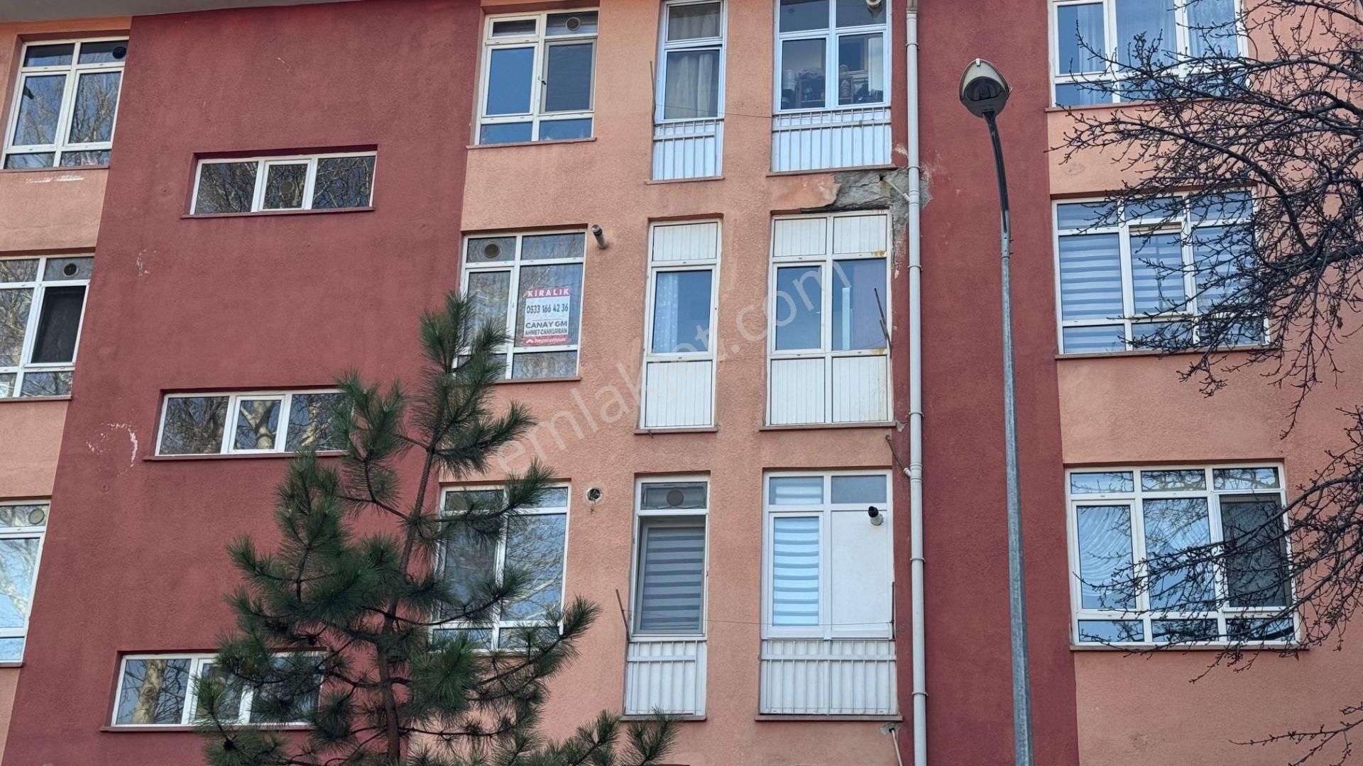 Ankara Yenimahalle Barış Mah Kısmi Eşyalı Kiralık 3+1 120 M2 Daire - Görsel 4