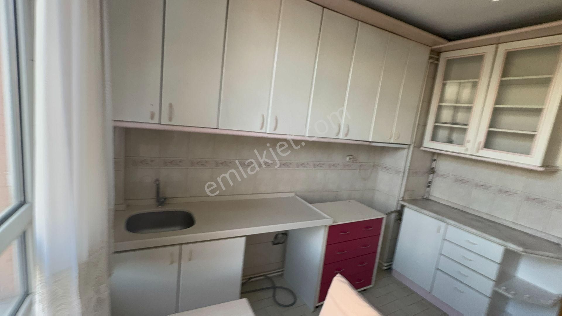 Ankara Yenimahalle Barış Mah Kısmi Eşyalı Kiralık 3+1 120 M2 Daire - Görsel 15