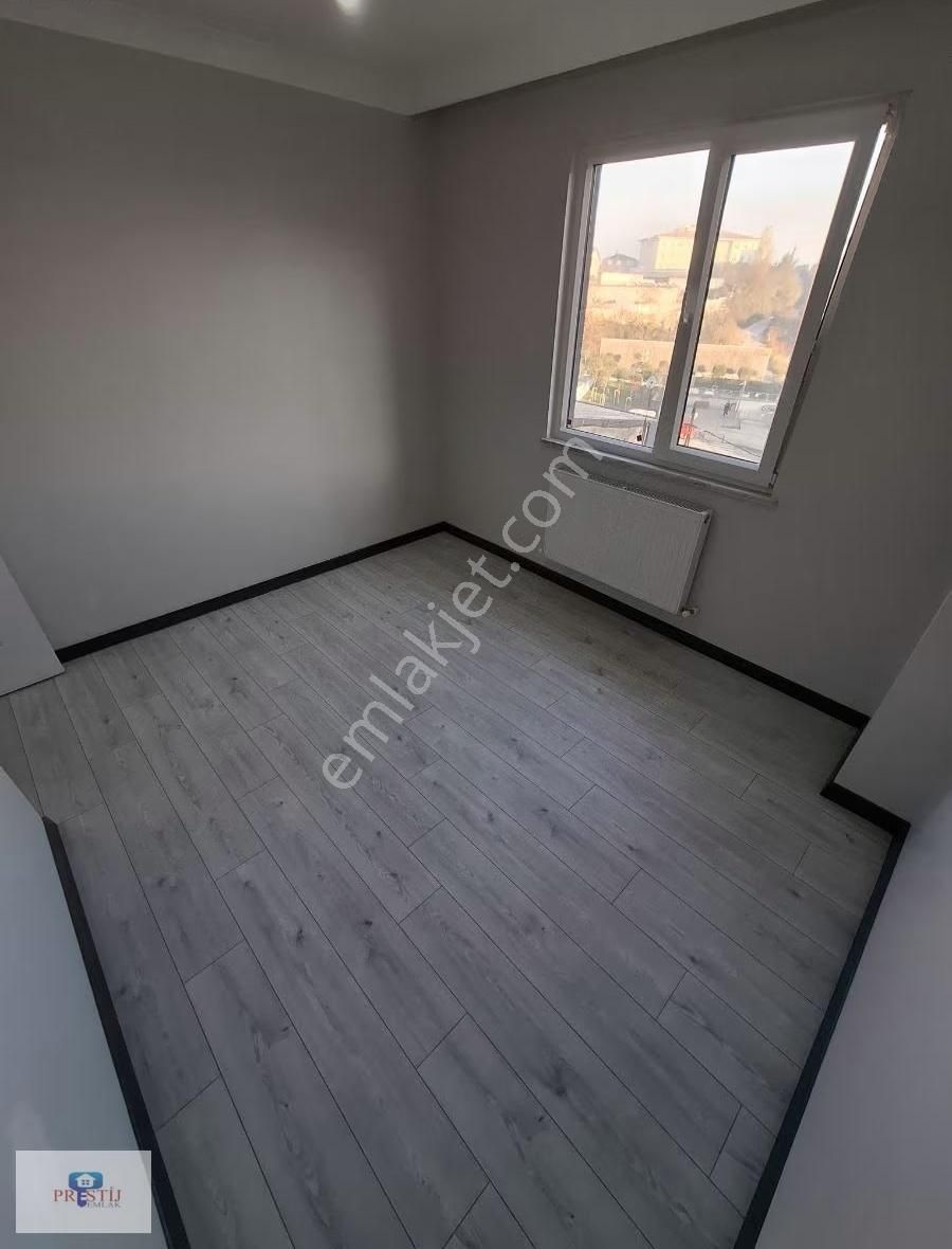 Prestij'den Metro Durağı Hemen Dibinde/ Mükemmel 1+1 Boş Daire - Görsel 2