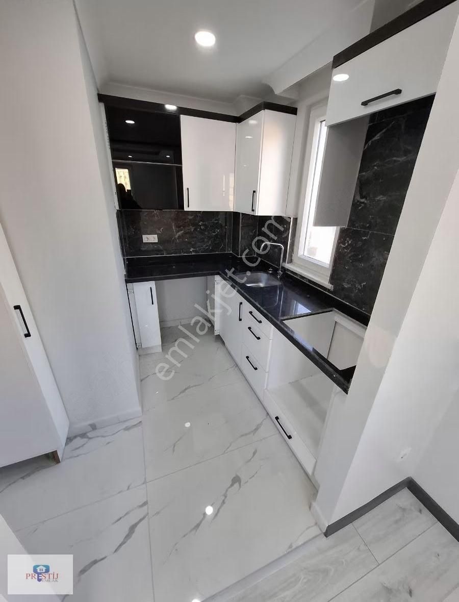 Prestij'den Metro Durağı Hemen Dibinde/ Mükemmel 1+1 Boş Daire - Görsel 8