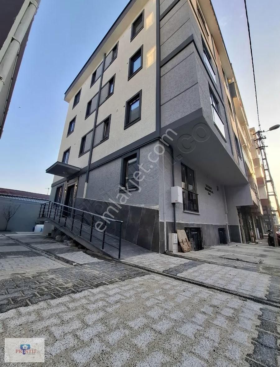 Prestij'den Metro Durağı Hemen Dibinde/ Mükemmel 1+1 Boş Daire