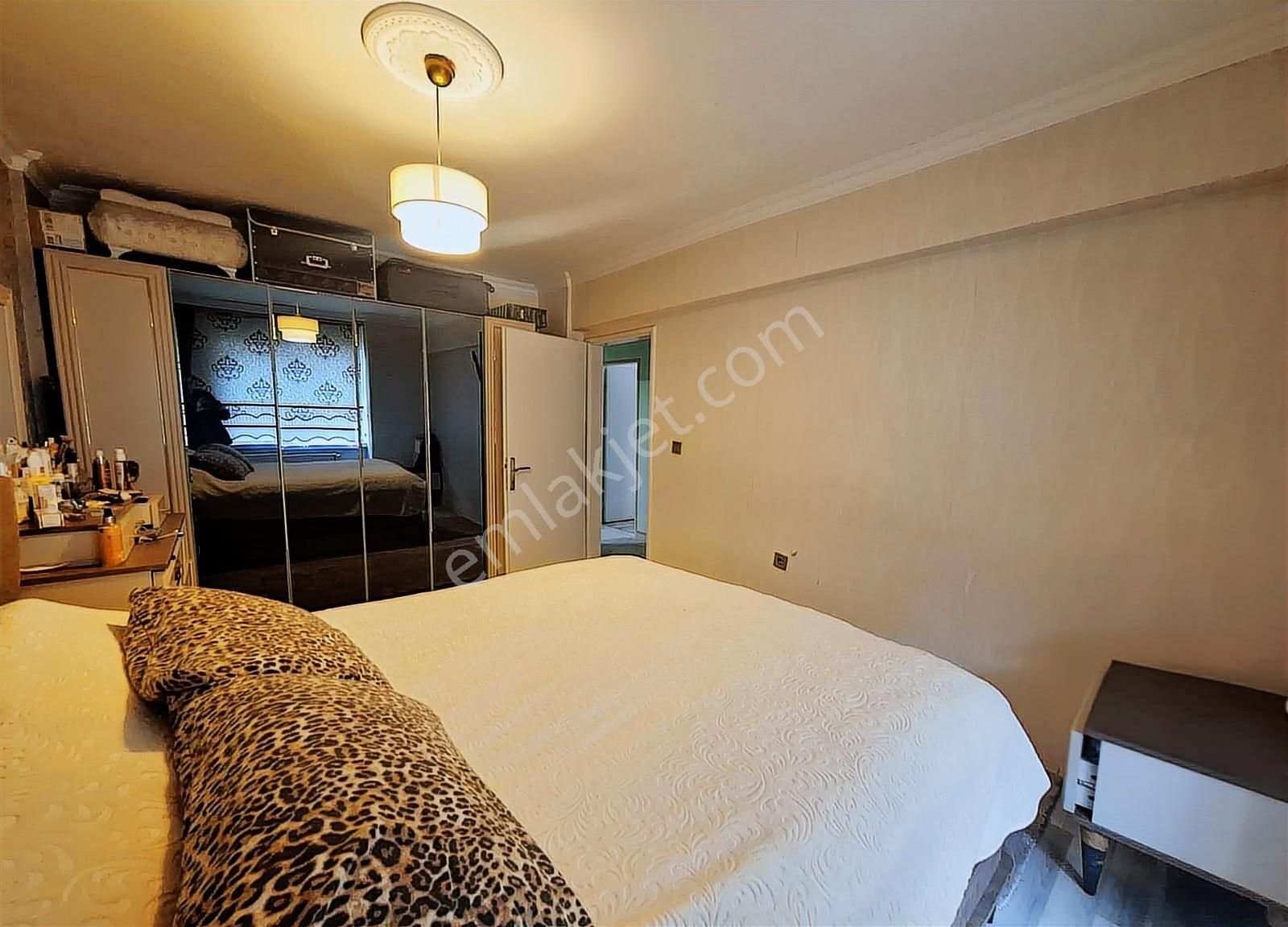 Yenimahalle Serhatta Site İçinde Satılık Geniş Ferah 3+1 - Görsel 7