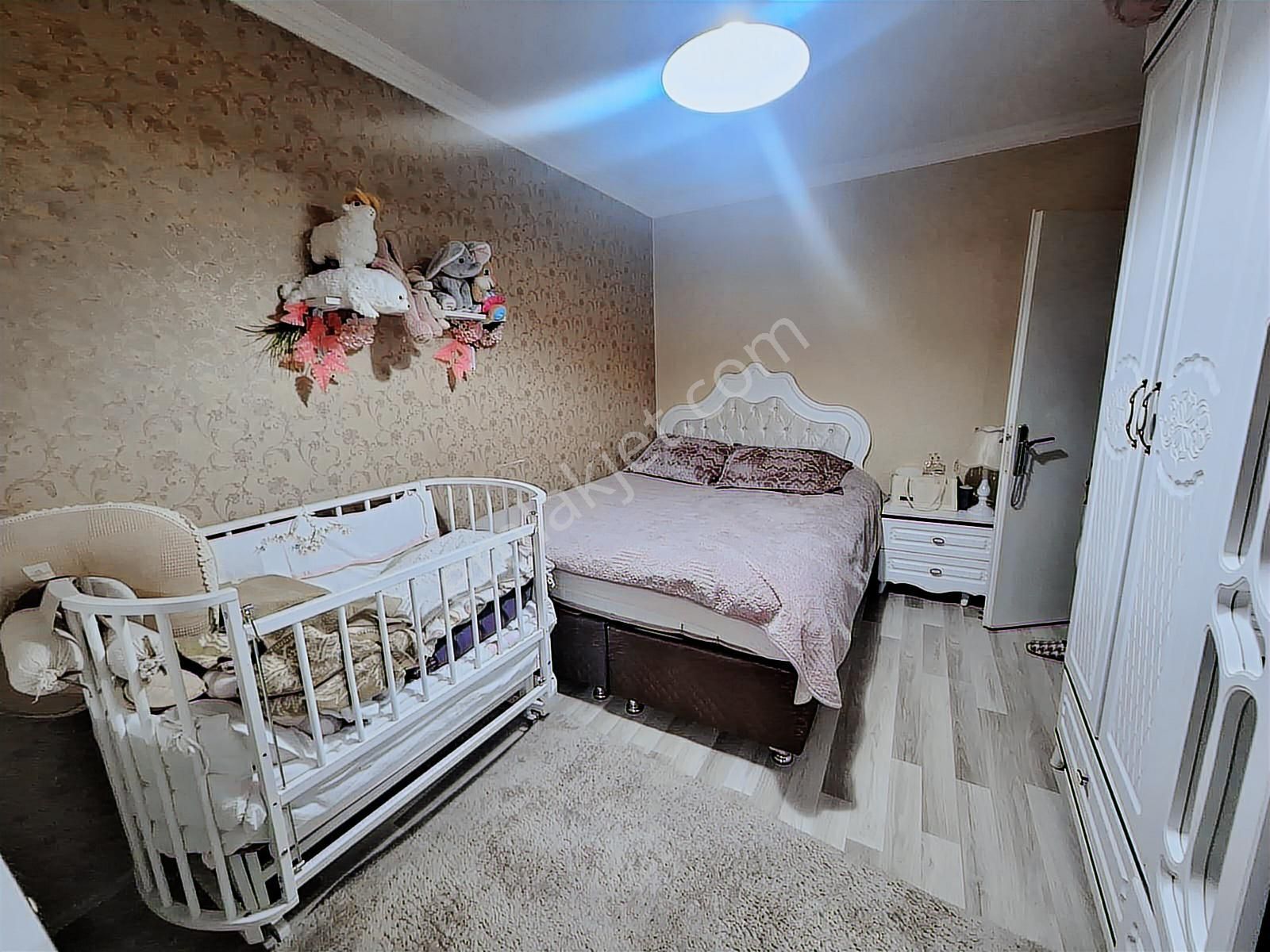 Yenimahalle Serhatta Site İçinde Satılık Geniş Ferah 3+1 - Görsel 3