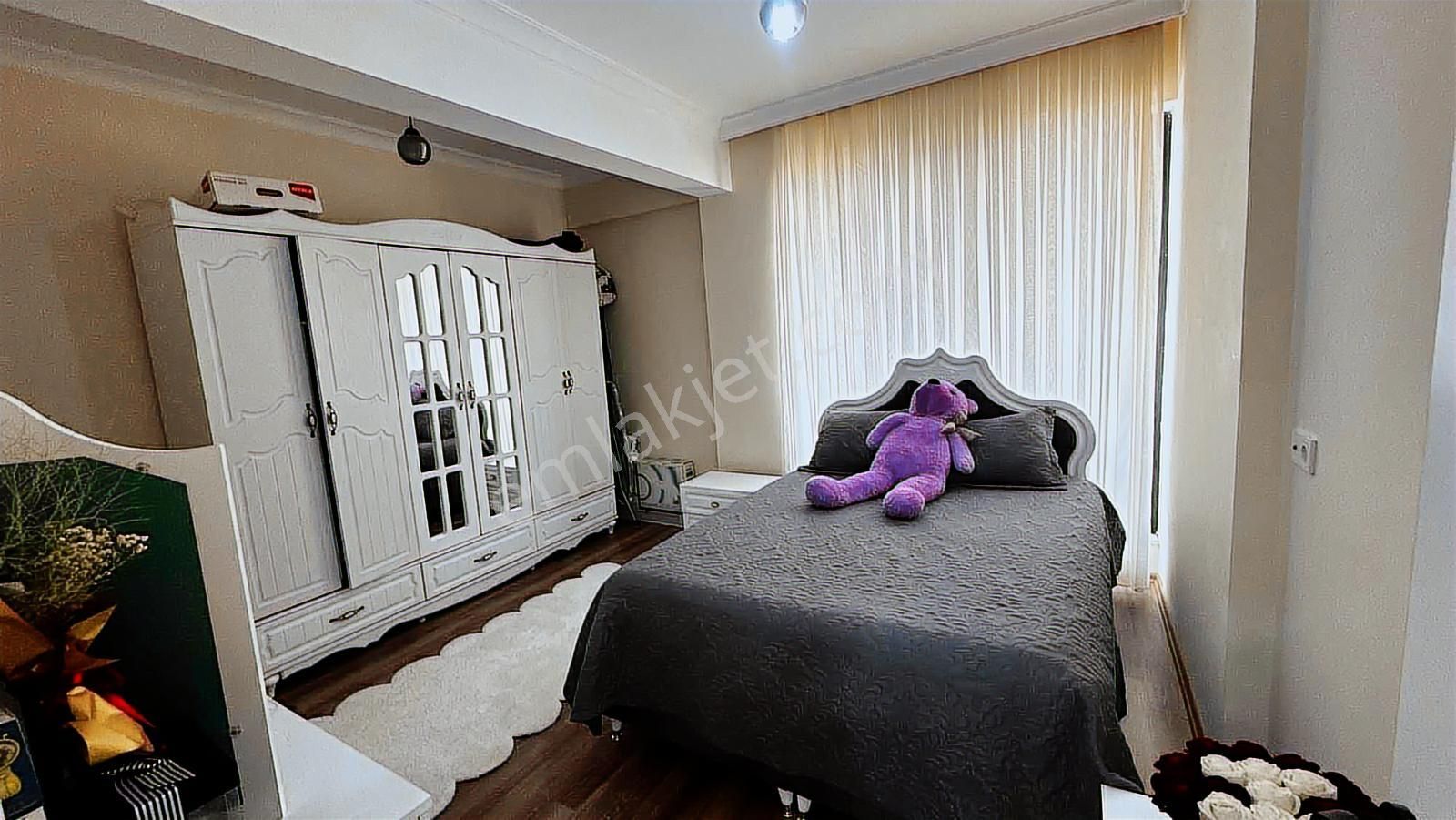 Sultaniye Site İçinde | Çok Geniş 2+1 3+1 Ferahlığında - Görsel 16