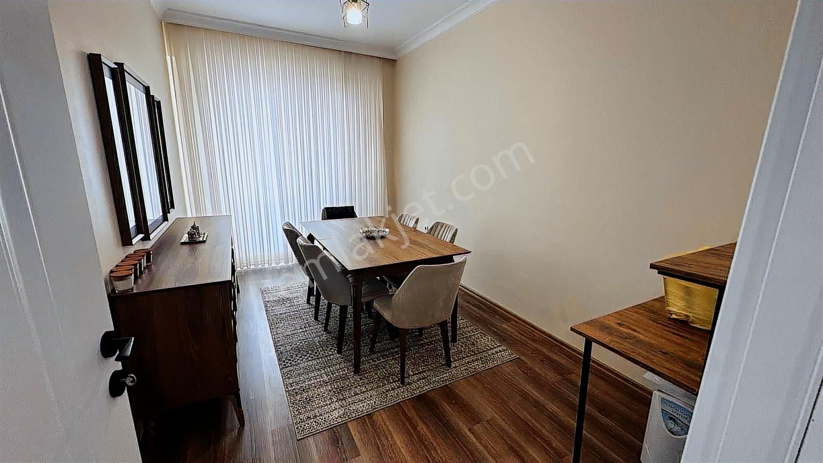Sultaniye Site İçinde | Çok Geniş 2+1 3+1 Ferahlığında - Görsel 3