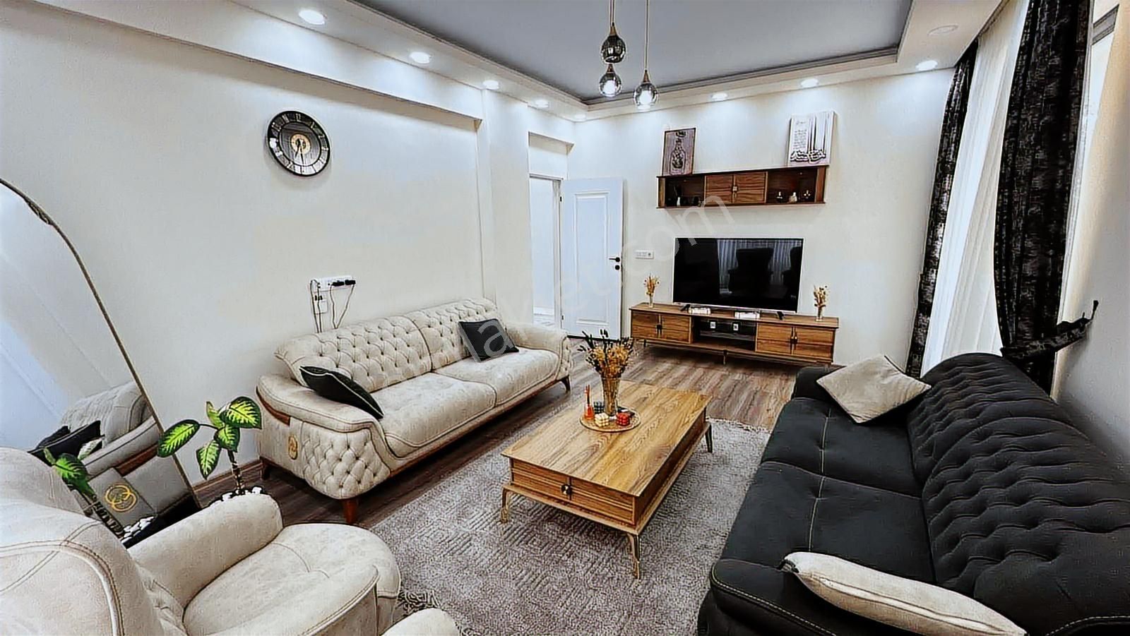 Sultaniye Site İçinde | Çok Geniş 2+1 3+1 Ferahlığında