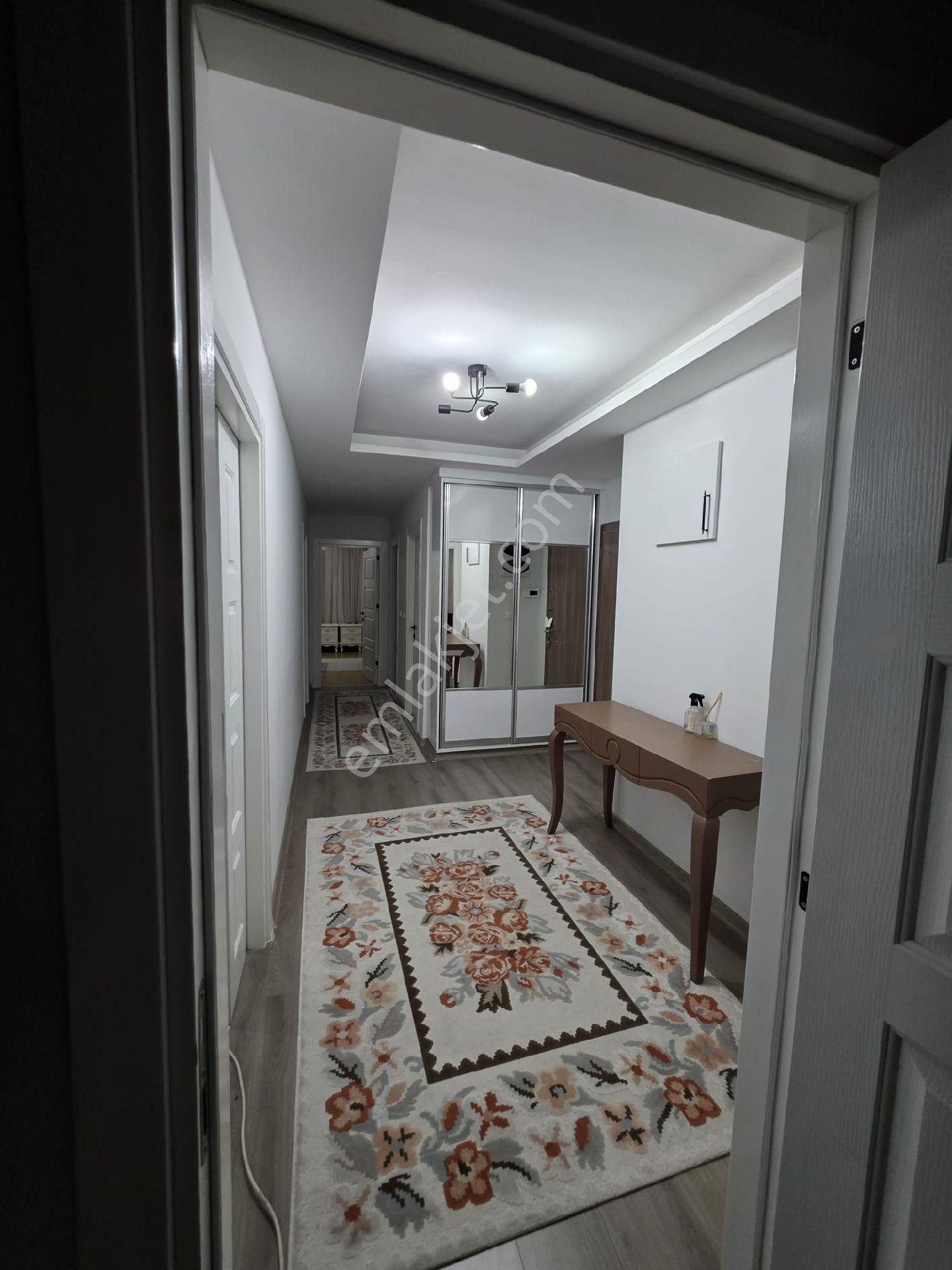 Akdeniz Mahallesin'de 3+1 K.mutfak Satılık Daire - Görsel 3