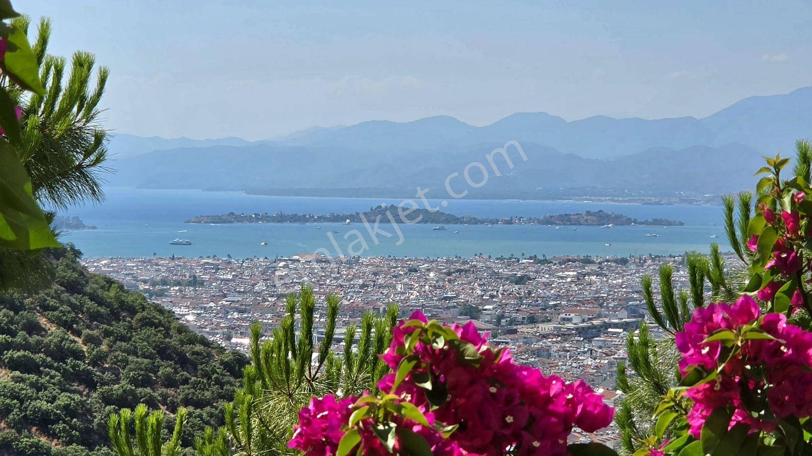 Fethiye De Deniz Ve Şehir Manzaralı 3+1 Dublex Havuzlu Daire