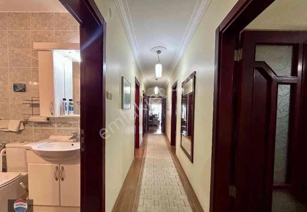 Kuşadası Bayraklıdede Mahallesi'nde 3+1 Satılık Daire Deniz Manzaralı - Görsel 8