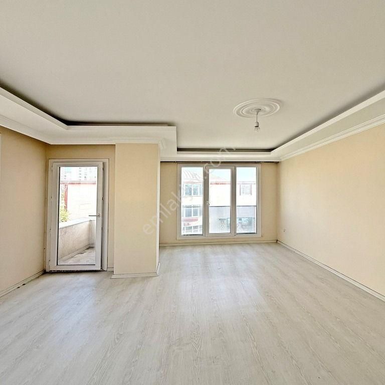 Cadde Üzerinde Kiralık 2+1 Ara Kat Daire - Görsel 3