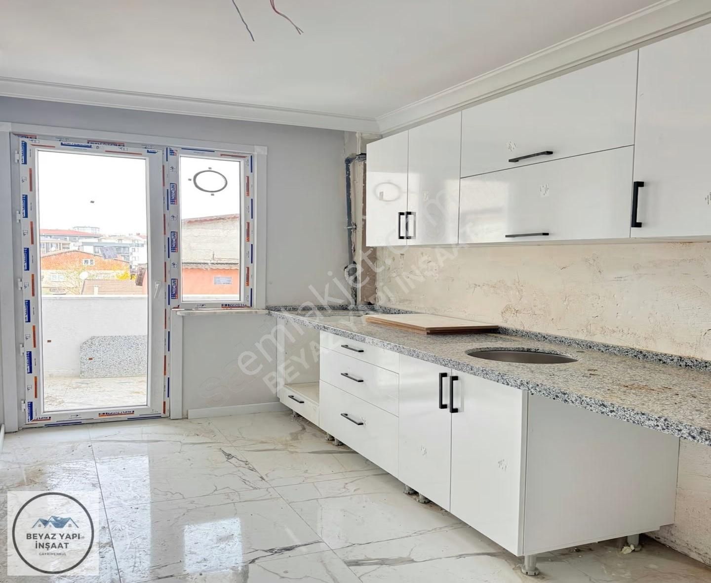 Beyaz Yapı'dan Caddeye Paralel Yüksek Kira Getirili 2+1 Ara Kat - Görsel 19