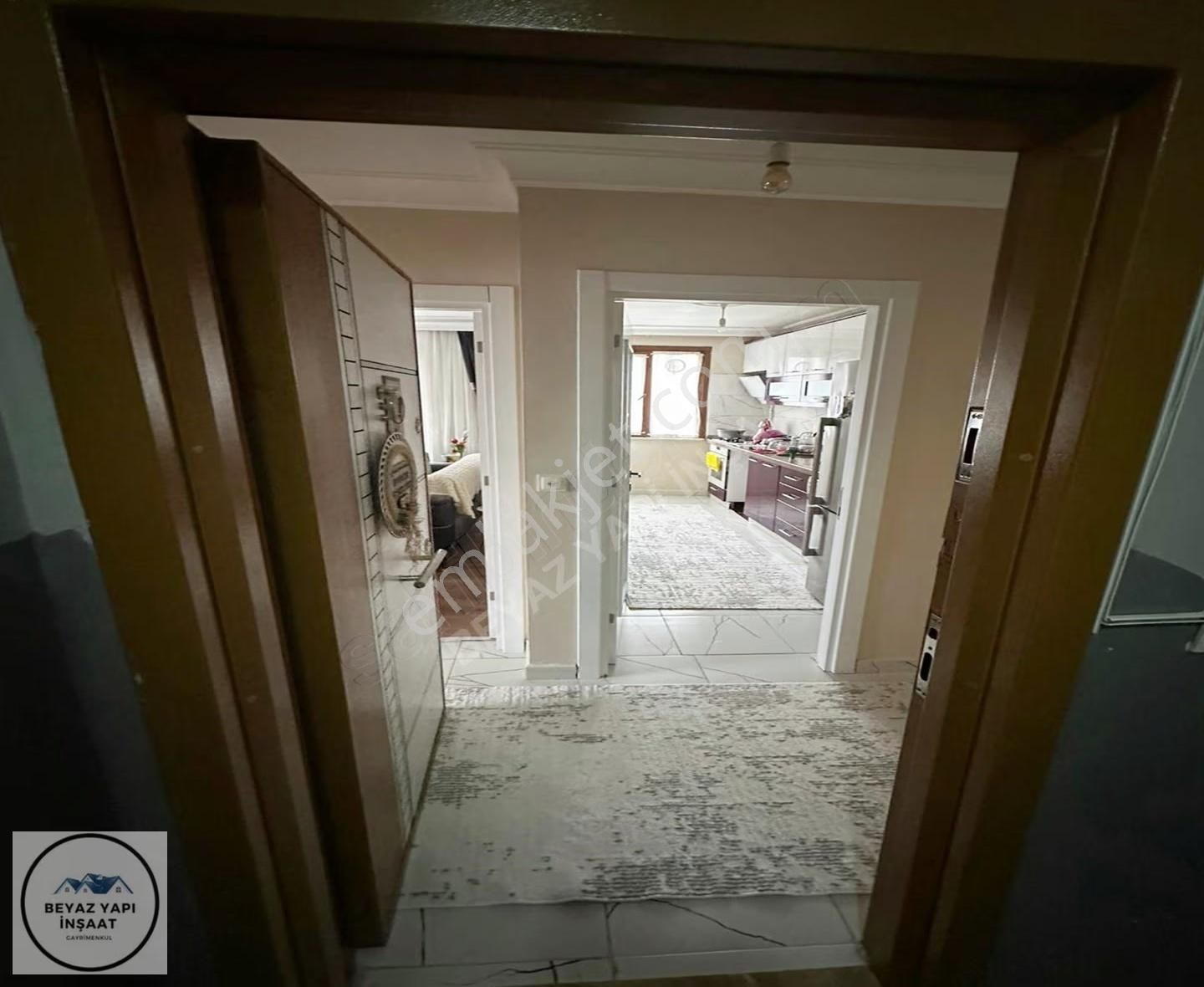 Beyaz Yapı'dan Teraslı Balkonlu Geniş Aile Yaşamına Uygun 4+1 - Görsel 10