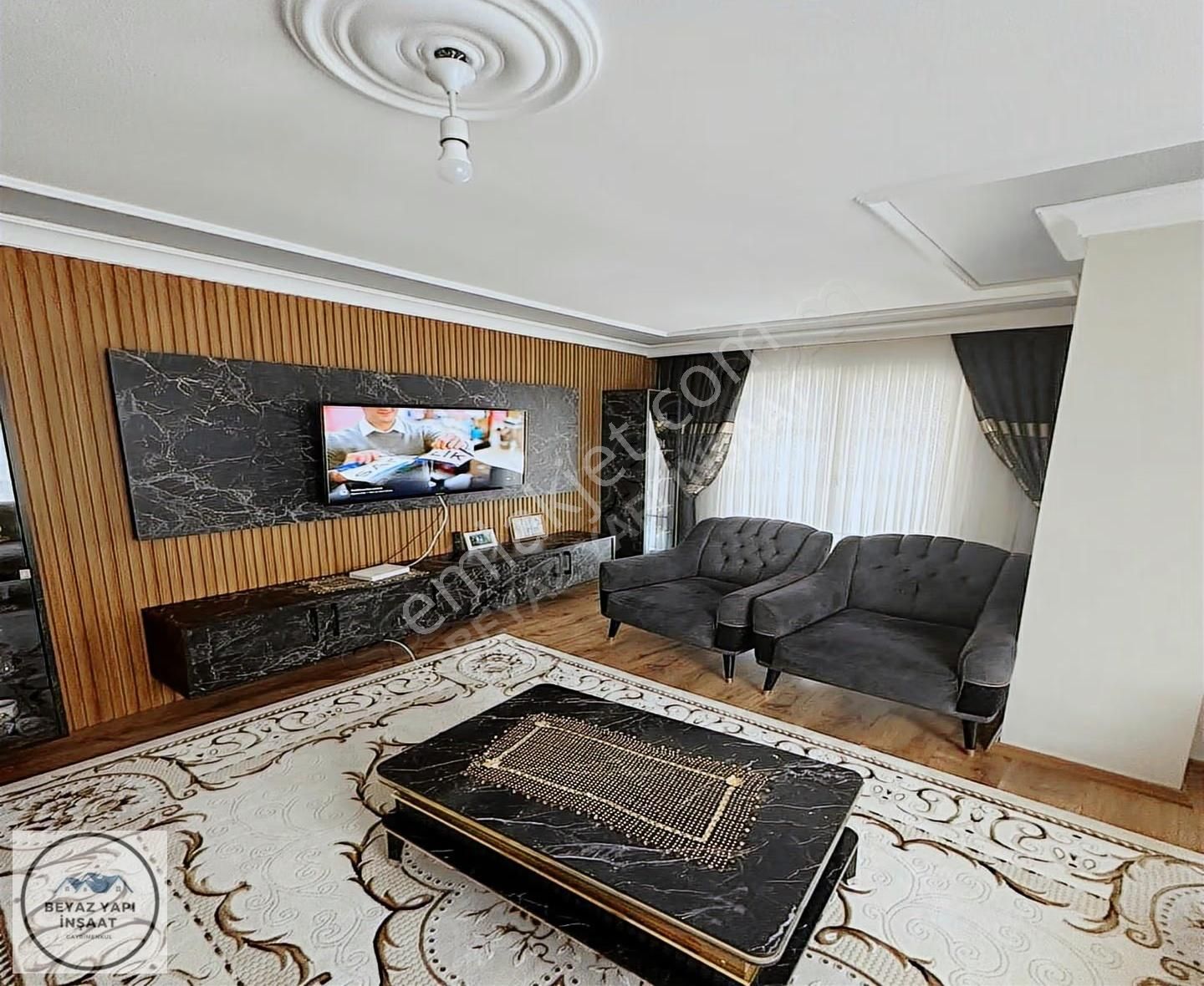 Beyaz Yapı'dan Teraslı Balkonlu Geniş Aile Yaşamına Uygun 4+1 - Görsel 2