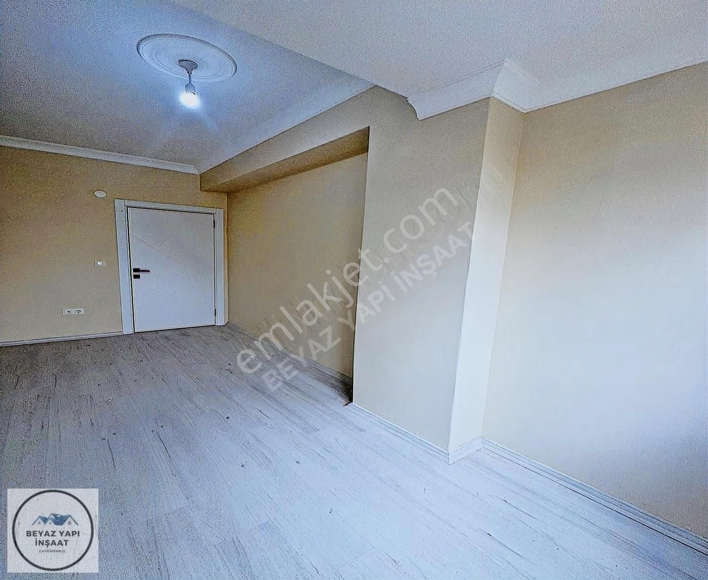 Beyaz Yapı'dan Merkezi Konum Çift Balkonlu 2+1 Ara Kat !!!! - Görsel 8