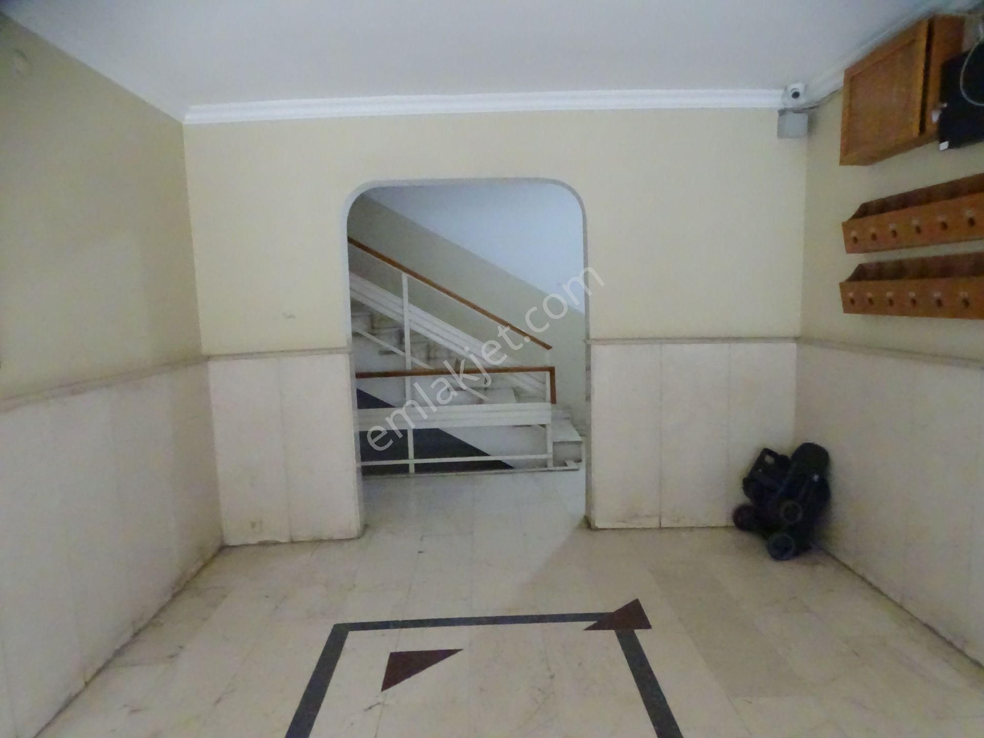 İstinye Boğaziçi Sitesi B Blok’ta Satılık, Ferah Ve Yatırım Değeri Yüksek 3+1 - Görsel 24