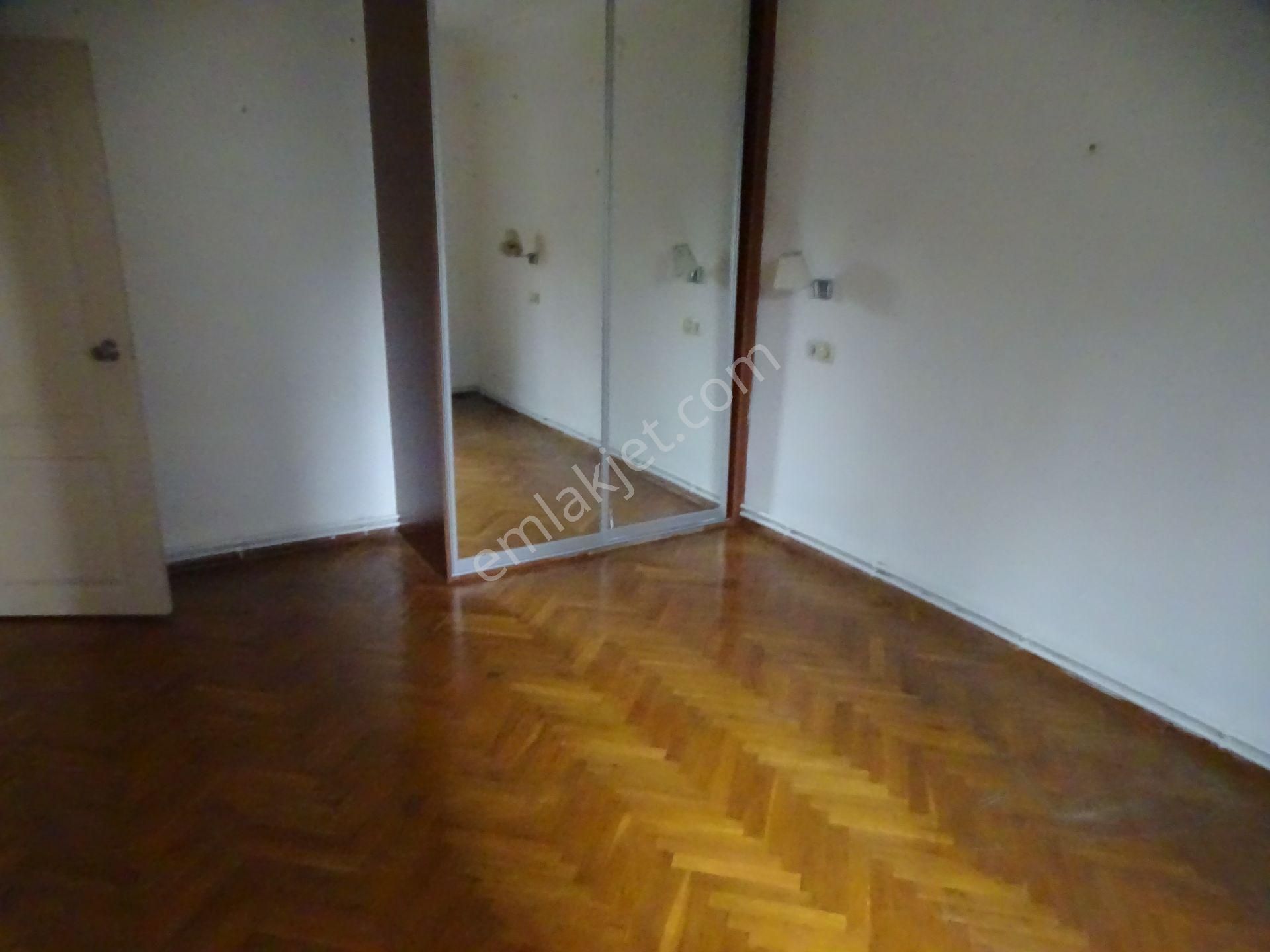 İstinye Boğaziçi Sitesi B Blok’ta Satılık, Ferah Ve Yatırım Değeri Yüksek 3+1 - Görsel 18
