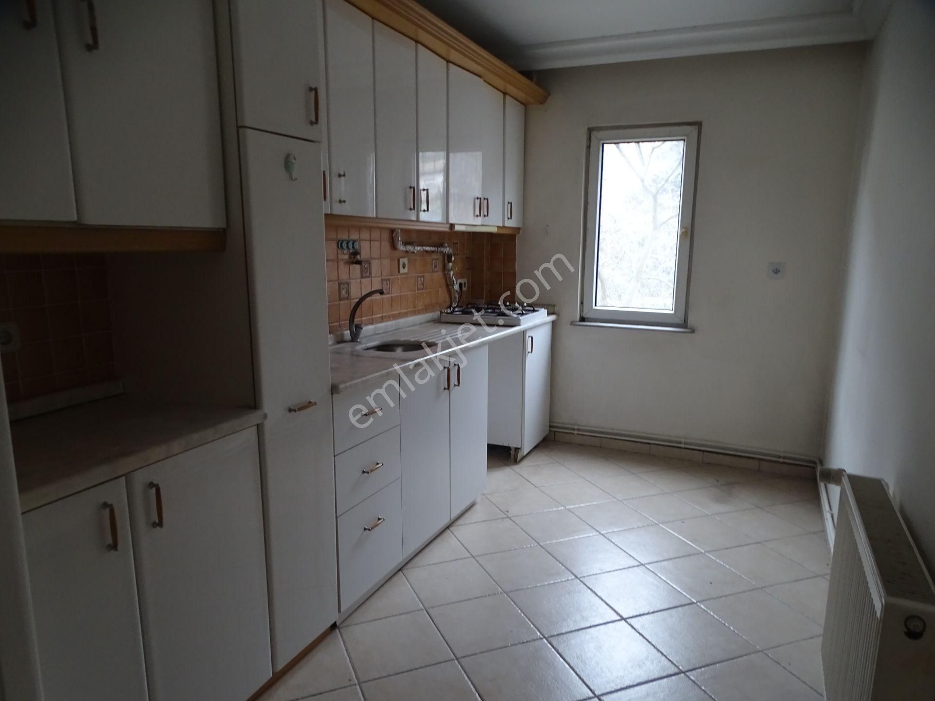 İstinye Boğaziçi Sitesi B Blok’ta Satılık, Ferah Ve Yatırım Değeri Yüksek 3+1 - Görsel 11