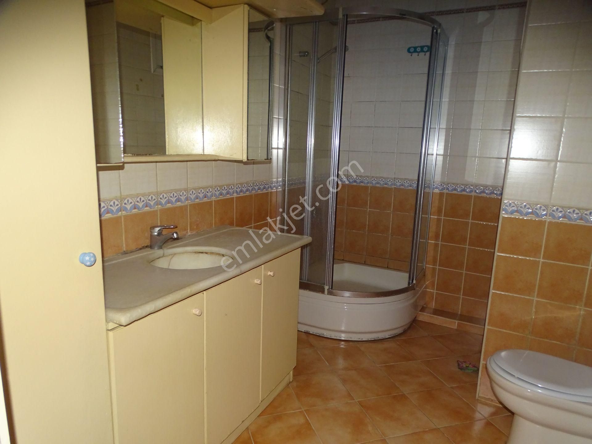 İstinye Boğaziçi Sitesi B Blok’ta Satılık, Ferah Ve Yatırım Değeri Yüksek 3+1 - Görsel 14