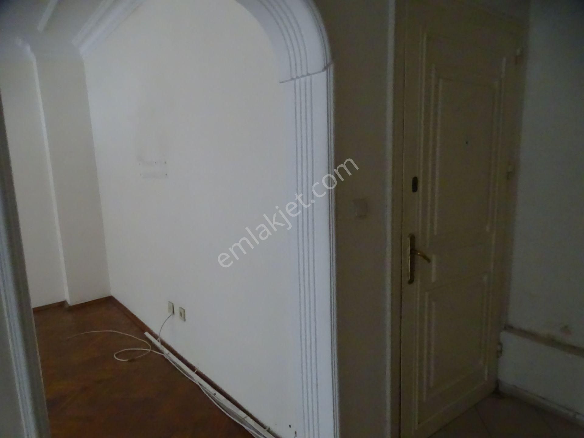 İstinye Boğaziçi Sitesi B Blok’ta Satılık, Ferah Ve Yatırım Değeri Yüksek 3+1 - Görsel 12