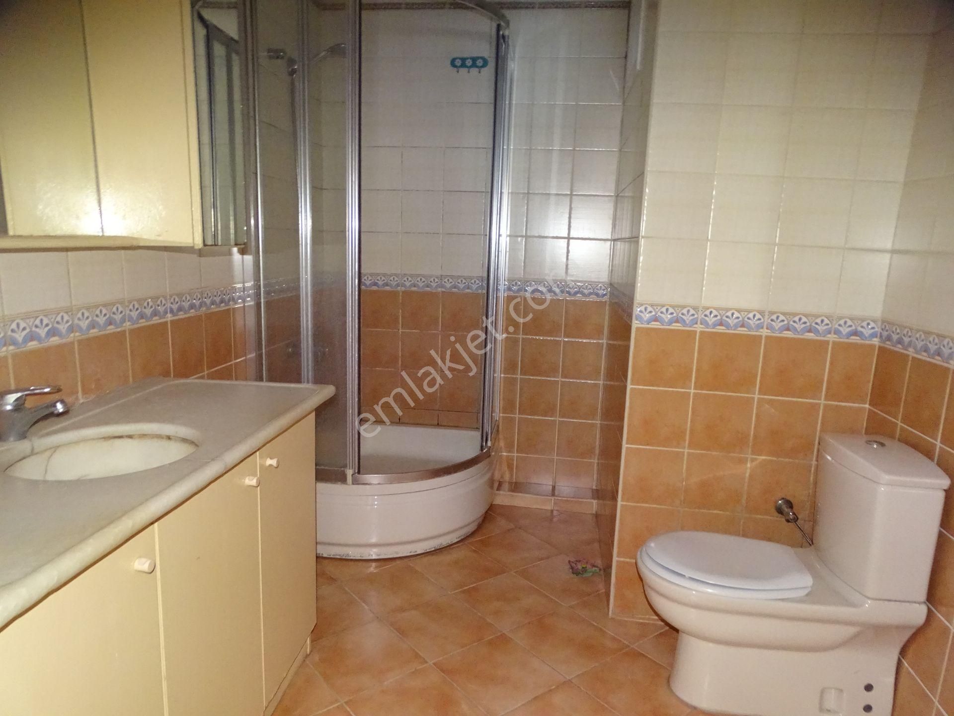 İstinye Boğaziçi Sitesi B Blok’ta Satılık, Ferah Ve Yatırım Değeri Yüksek 3+1 - Görsel 15