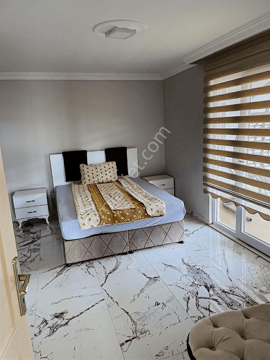 Çınarcık Teşvikiyede Satılık Eşyalı 3+2 Dubleks Daire - Görsel 11